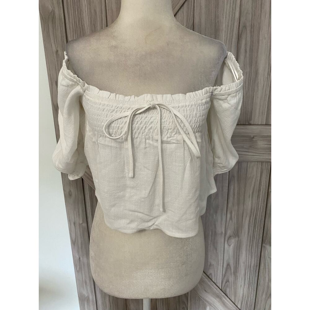 NWT Le Lis small, white off the shoulder crop top